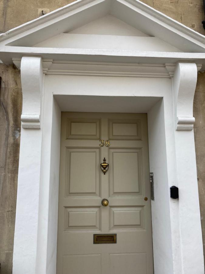 Elegant Well Appointed Maisonette 105M2 باث المظهر الخارجي الصورة